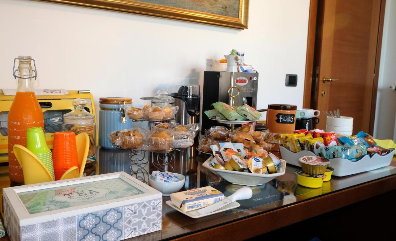 B&B Galileo Naples Luaran gambar